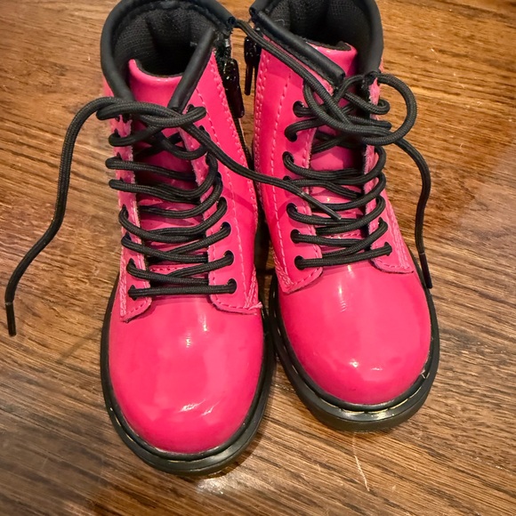 Dr. Martens Hot Pink Kids' Boots - Picture 3 of 3